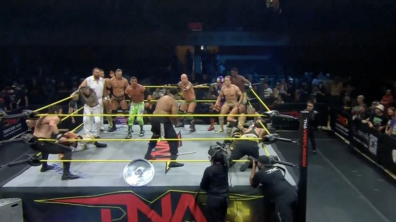 Everyone in the ring