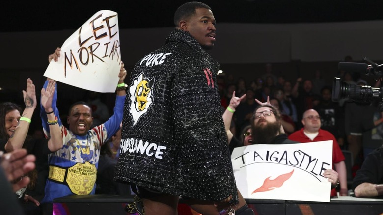 Lee Moriarty entrance