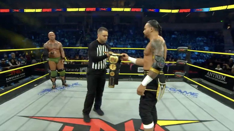 Young and Santana in the ring just after the ring announcement