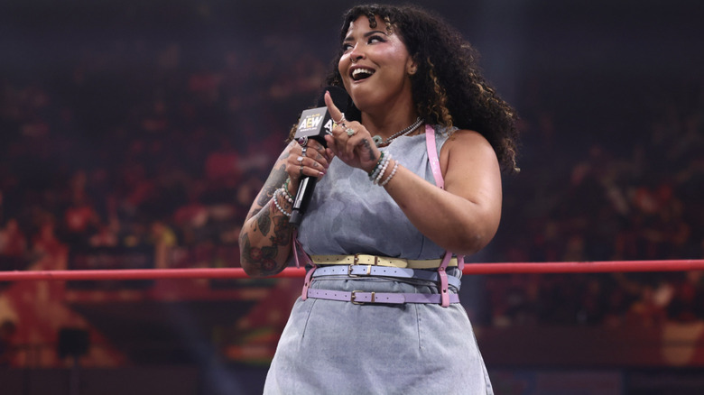 Nightingale speaking inside the ring
