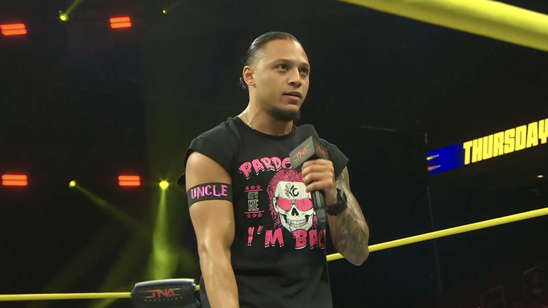 Navarro talking in the ring