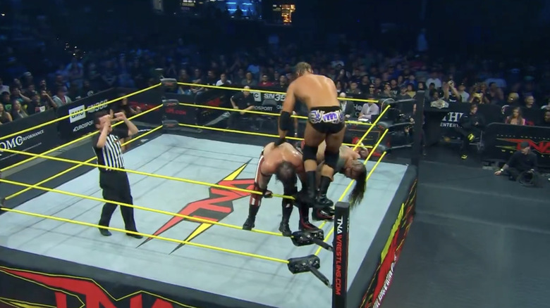 Agent 0 teetering on the ropes with Hotch and Skyler